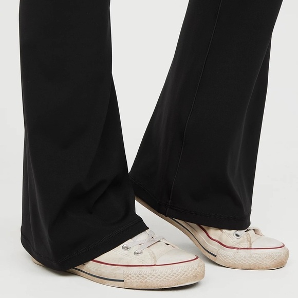 OFFLINE By Aerie Real Me High Waisted Crossover Super Flare Legging Small - Picture 5 of 13